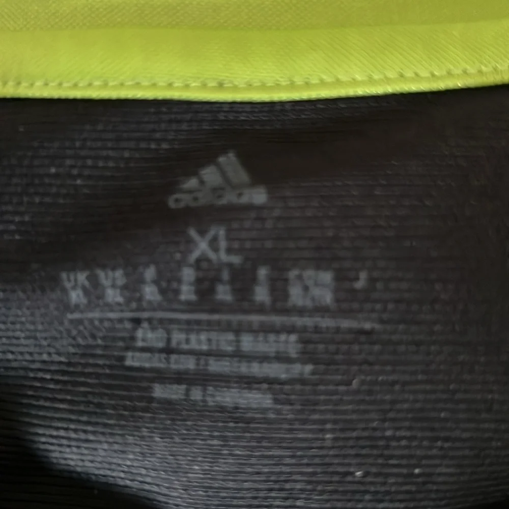 Adidas Real Madrid Jersey - Picture 3 of 3